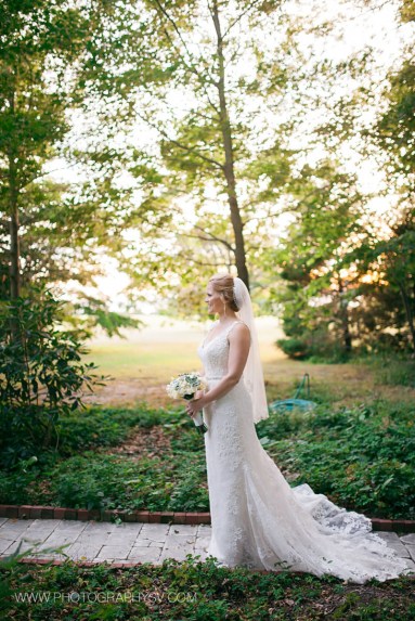 Monica and Mike a Sea Side Blithewold Wedding | The Newport Bride