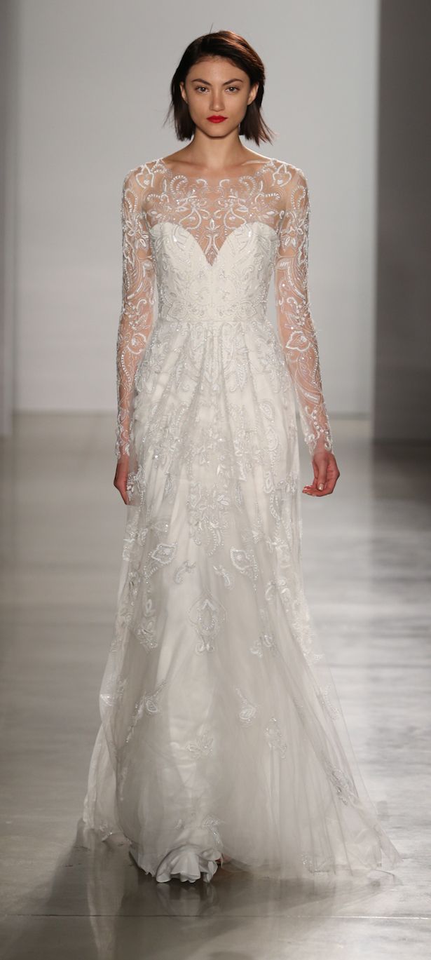 17 Times Long Sleeves Were the Sexiest | The Newport Bride