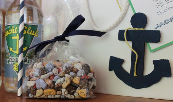 Friday Favorite - OOT la-la bags on The Newport Bride