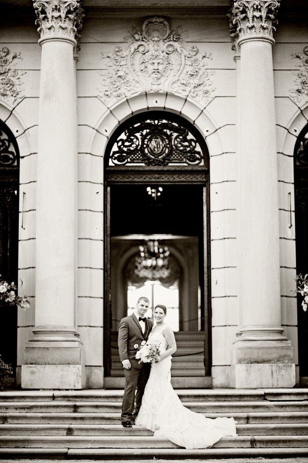 Stephanie and Tim's Atlantic Beach Club Wedding | The Newport Bride