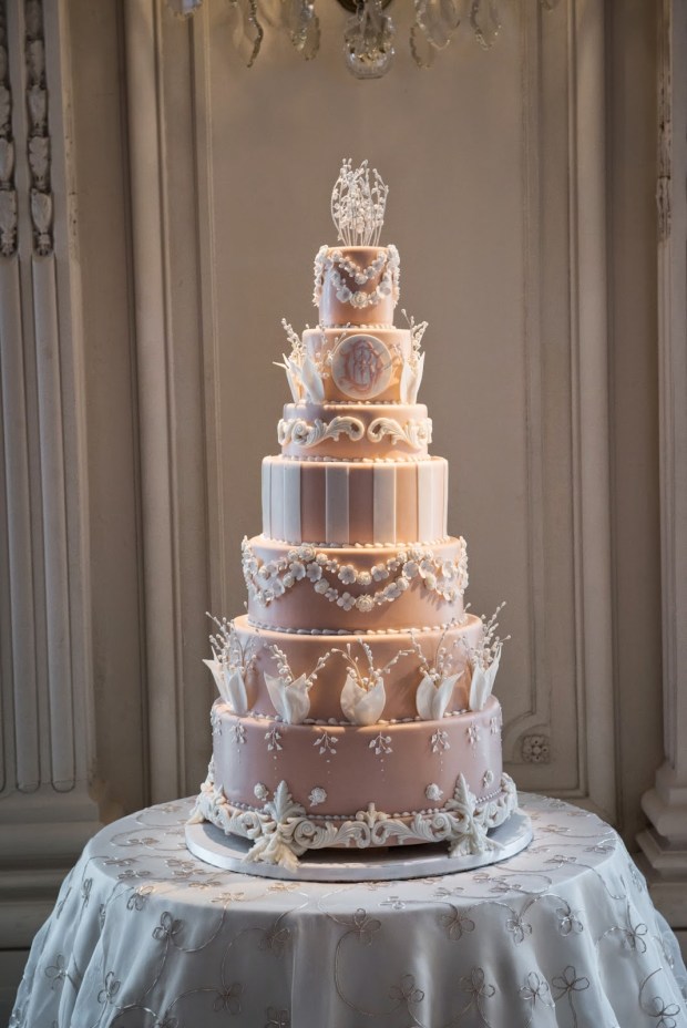 Insider Take on 2016 Cake Trends | The Newport Bride