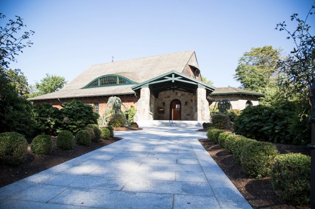 Lindsey and Anthony's Rosecliff Newport Wedding | The Newport Bride