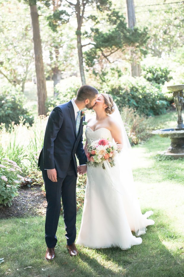 Helen and Will's Castle Hill Wedding | The Newport Bride