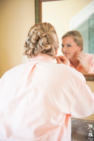 Helen and Will's Castle Hill Wedding | The Newport Bride