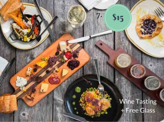 Holiday Gift Guide | The Newport Bride