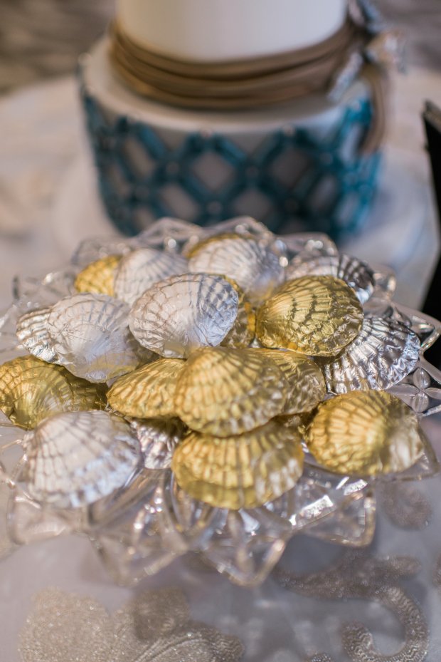 Silver and Gold Christmas By The Sea at Hotel Viking | The Newport Bride