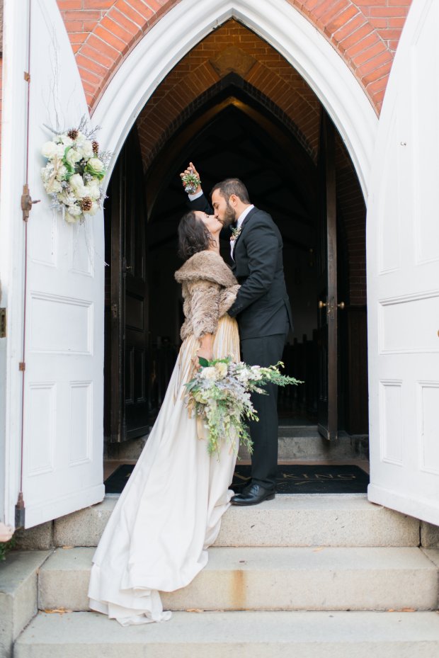 Silver and Gold Christmas By The Sea at Hotel Viking | The Newport Bride