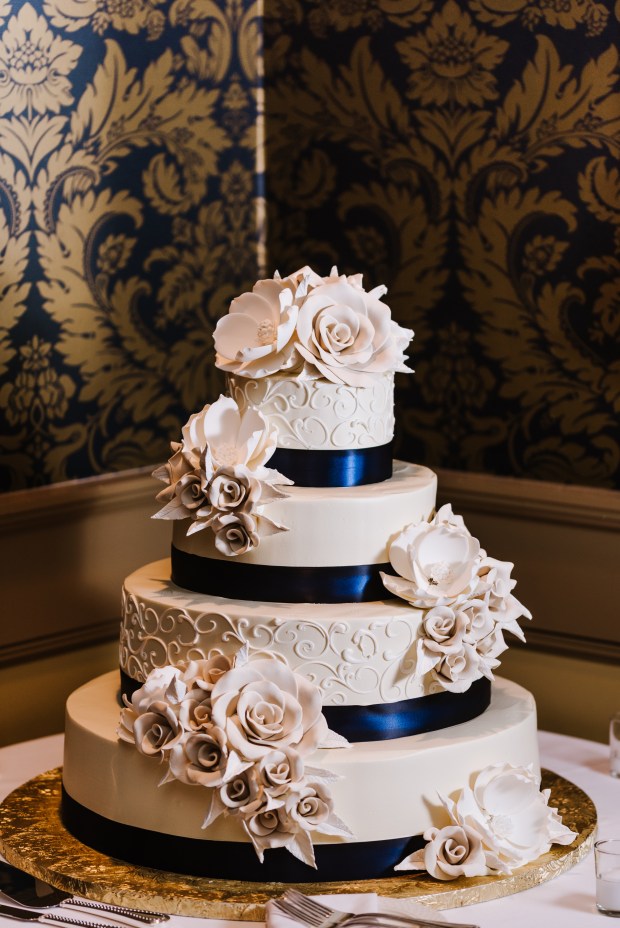 Kristin and Greg's elegant Hotel Viking Wedding