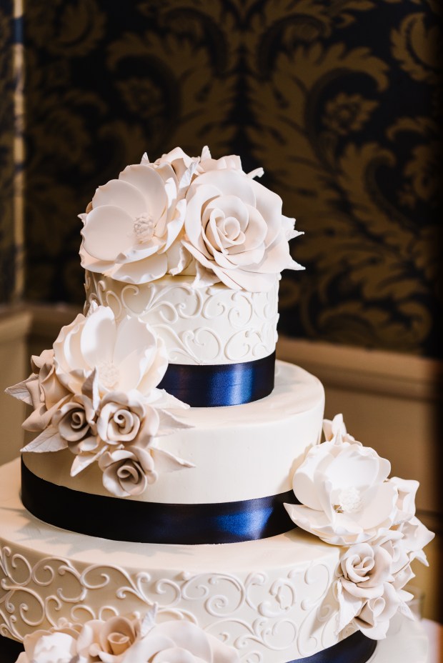 Kristin and Greg's elegant Hotel Viking Wedding