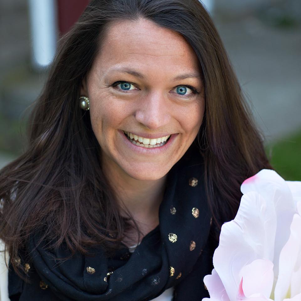 Em Devaud Vendor Profile on The Newport Bride