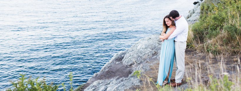 Summer Sea Side Engagement Session on The Newport Bride