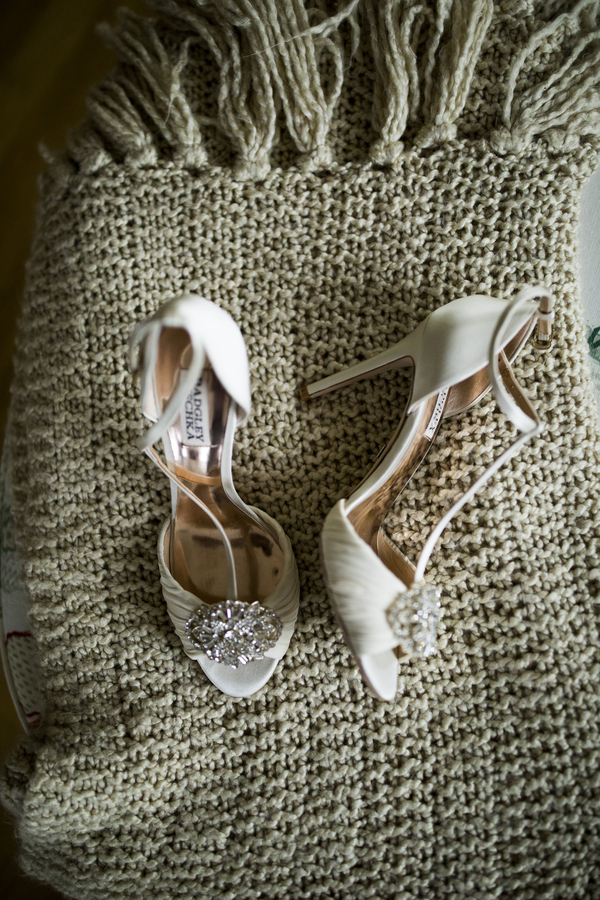 Modern Wedding in an Airplane Hanger on The Newport Bride