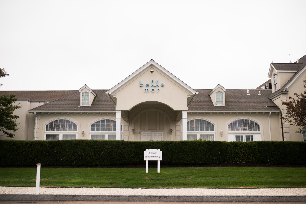 Elegant Metallic Belle Mer Wedding on The Newport Bride