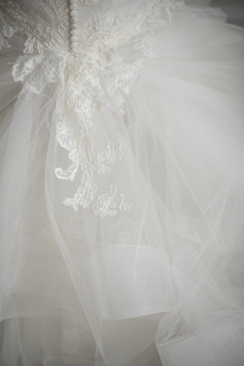 Kristin and Derek's Elegant Glittering Gold and Crisp White Belle Mer Wedding on The Newport Bride a Rhode Island Wedding Blog