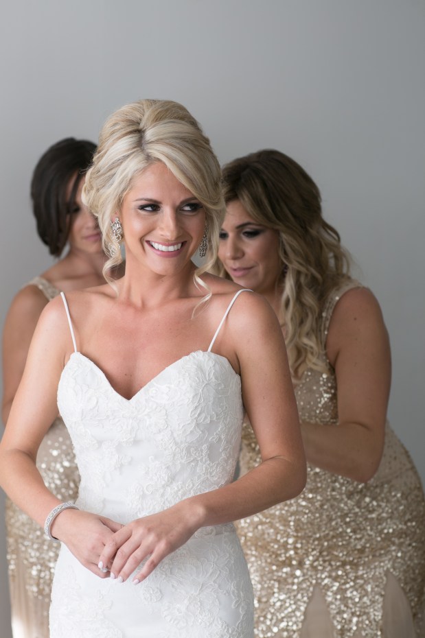 Kristin and Derek's Elegant Glittering Gold and Crisp White Belle Mer Wedding on The Newport Bride a Rhode Island Wedding Blog