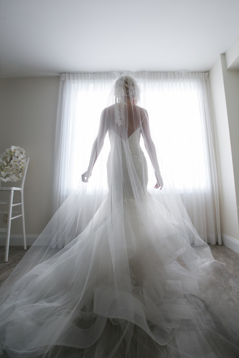 Kristin and Derek's Elegant Glittering Gold and Crisp White Belle Mer Wedding on The Newport Bride a Rhode Island Wedding Blog