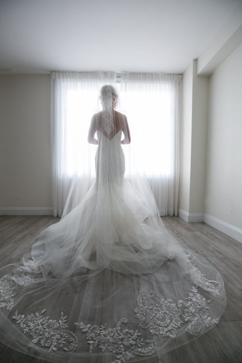 Kristin and Derek's Elegant Glittering Gold and Crisp White Belle Mer Wedding on The Newport Bride a Rhode Island Wedding Blog