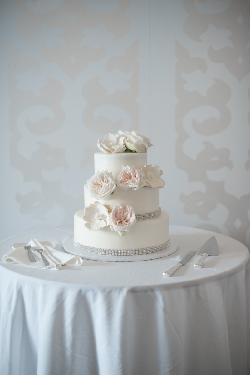 Kristin and Derek's Elegant Glittering Gold and Crisp White Belle Mer Wedding on The Newport Bride a Rhode Island Wedding Blog