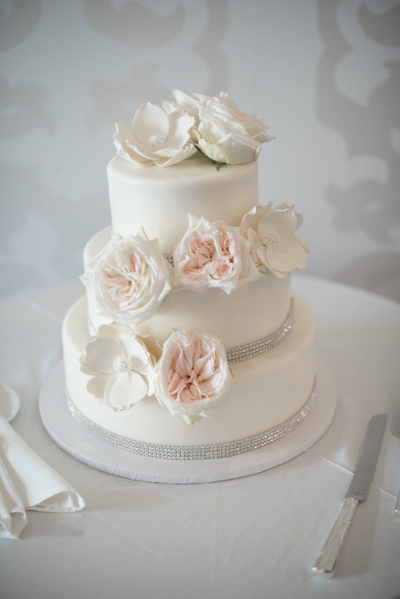 Kristin and Derek's Elegant Glittering Gold and Crisp White Belle Mer Wedding on The Newport Bride a Rhode Island Wedding Blog