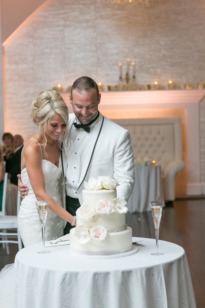 Kristin and Derek's Elegant Glittering Gold and Crisp White Belle Mer Wedding on The Newport Bride a Rhode Island Wedding Blog