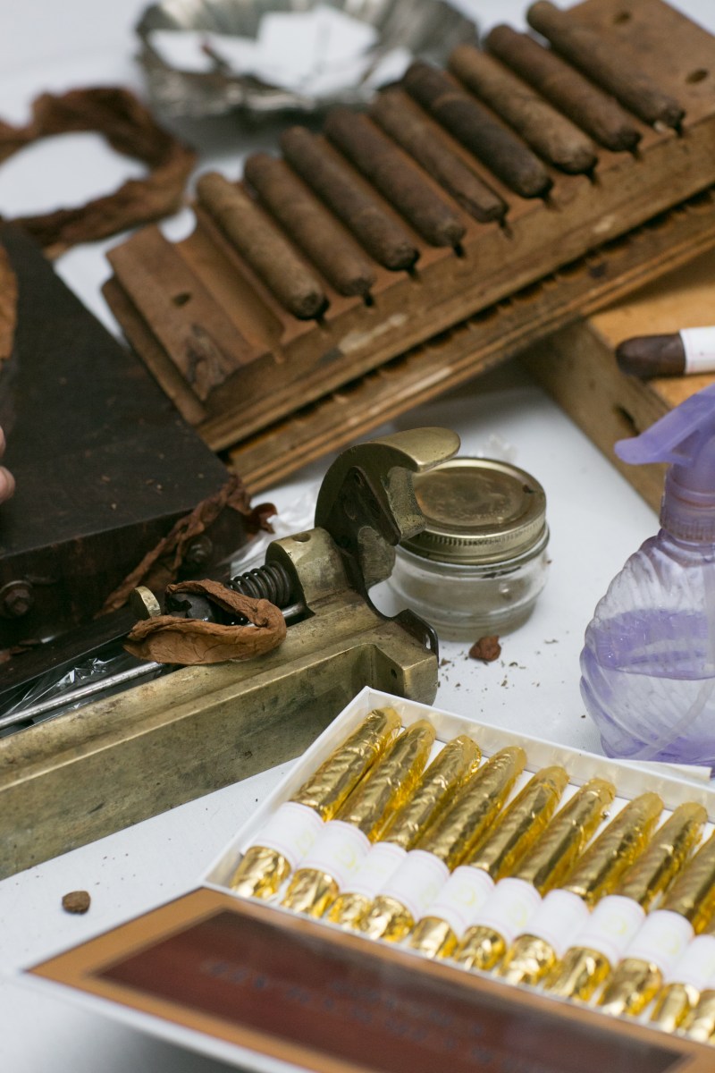 Kristin and Derek's Elegant Glittering Gold and Crisp White Belle Mer Wedding on The Newport Bride a Rhode Island Wedding Blog