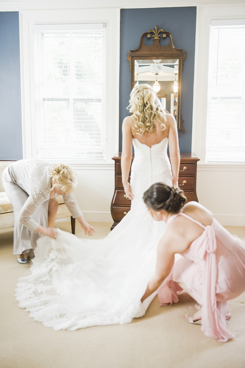 Summer Garden Wedding at a historic mansion in Bristol, RI on The Newport Bride