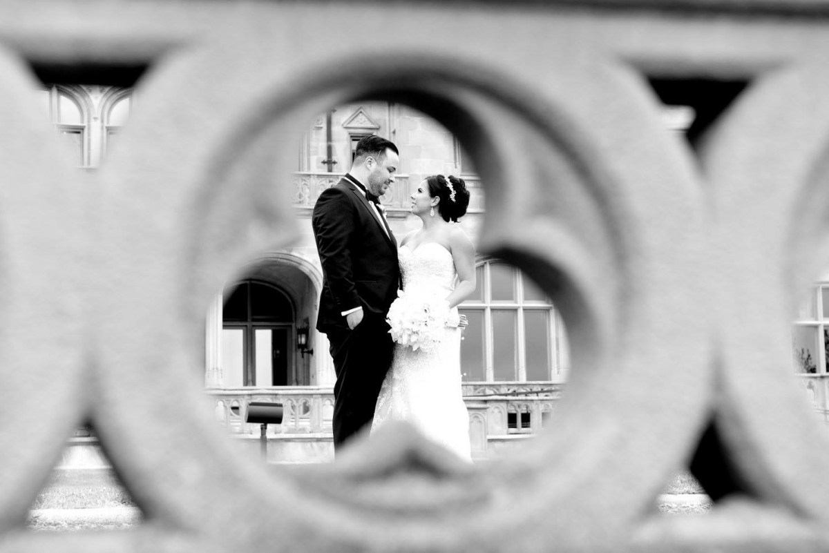 Cassie and Brandon's Navy Castle Hill Inn Wedding