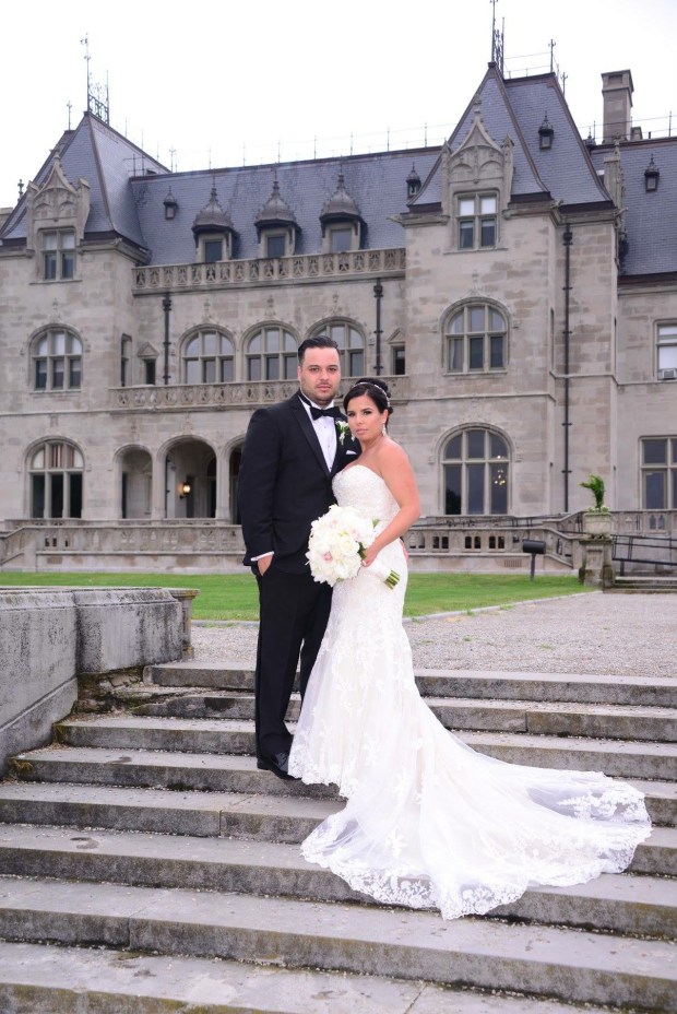 Cassie and Brandon's Navy Castle Hill Inn Wedding