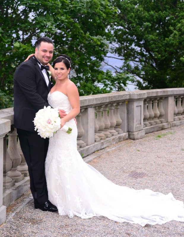 Cassie and Brandon's Navy Castle Hill Inn Wedding