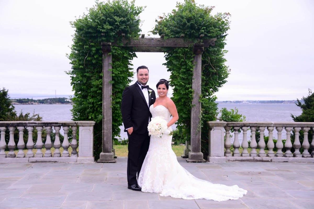 Cassie and Brandon's Navy Castle Hill Inn Wedding