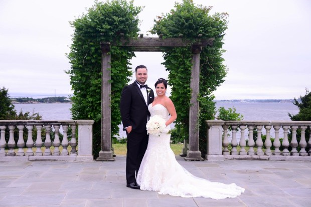 Cassie and Brandon's Navy Castle Hill Inn Wedding