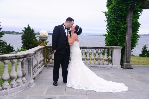 Cassie and Brandon's Navy Castle Hill Inn Wedding