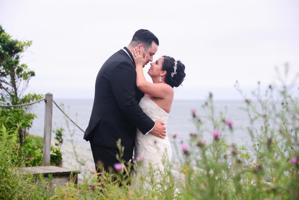 Cassie and Brandon's Navy Castle Hill Inn Wedding