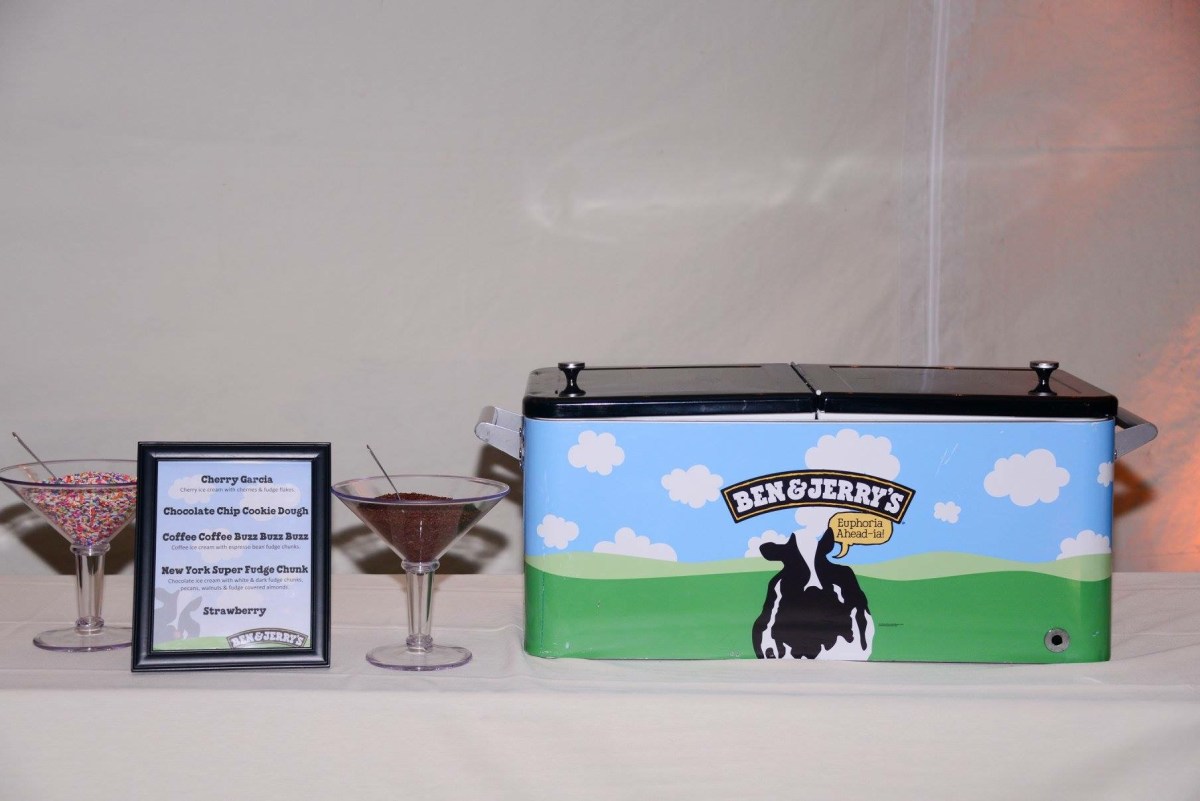 Cassie and Brandon's Navy Castle Hill Inn Wedding