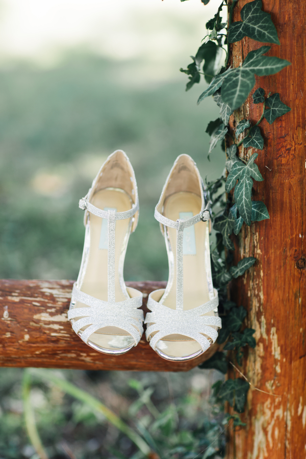 Michaela and Matt's Intimate Castle Hill Inn Wedding on The Newport Bride