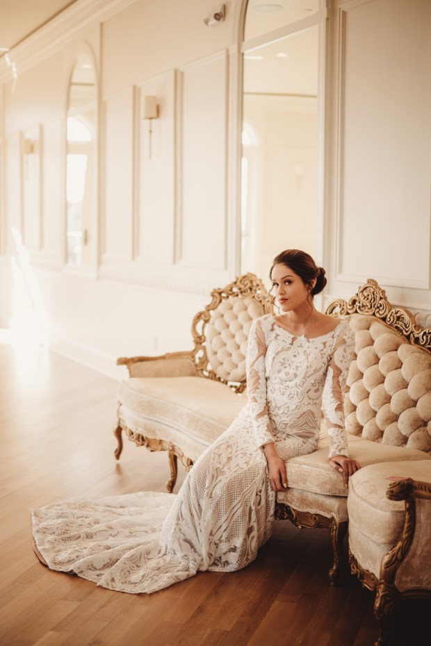 Elegant & Romantic Styled Bridal Shoot in Newport Venue Finishing at Jamestown Cliffs_Harlow & Stone Studios_HSS2639_big