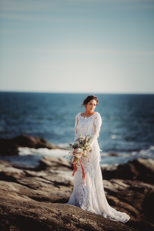 Elegant & Romantic Styled Bridal Shoot in Newport Venue Finishing at Jamestown Cliffs_Harlow & Stone Studios_HSS2812_big
