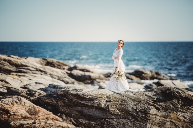Elegant & Romantic Styled Bridal Shoot in Newport Venue Finishing at Jamestown Cliffs_Harlow & Stone Studios_HSS2873_big