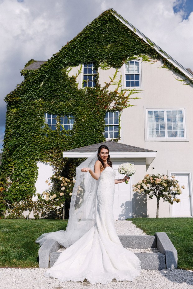 Jacki and Michael's Belle Mer Wedding on The Newport Bride