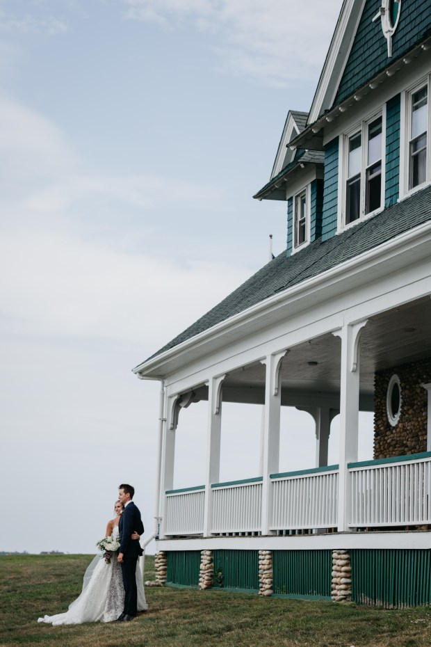 Galasso_Oleynick_BeetampBlossom_HayleyMike06Portraits42