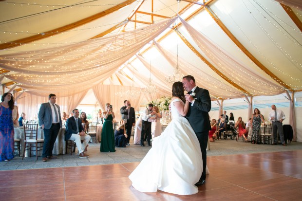 Jason_Stacy_dani_big. fine photography & image studio_STACYJASONDANIFINEWEDDINGSCASTLEHILLINBOHLINNEWPORTRHODEISLAND1081