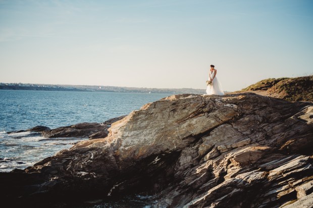 Elegant & Romantic Styled Bridal Shoot in Newport Venue Finishing at Jamestown Cliffs_Harlow & Stone Studios_HSS3100_big