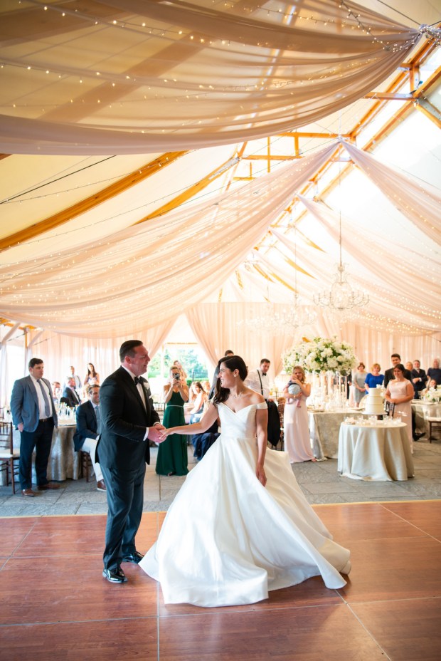 Jason_Stacy_dani_big. fine photography & image studio_STACYJASONDANIFINEWEDDINGSCASTLEHILLINBOHLINNEWPORTRHODEISLAND1079