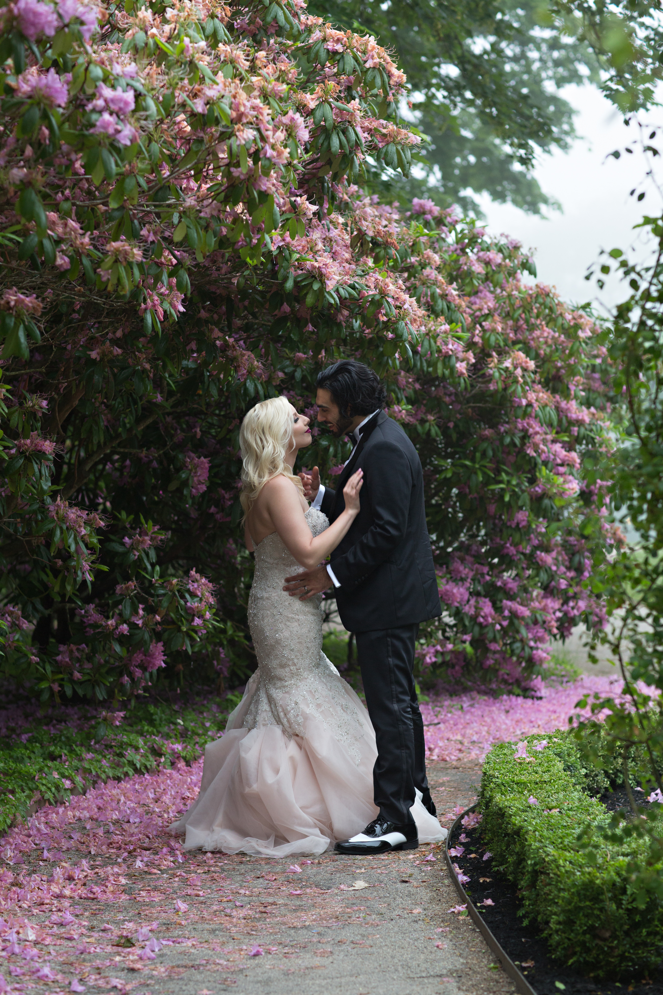 Adriana and Elie's Blush Toned Rosecliff Wedding on The Newport Bride a Rhode Island Wedding Blog