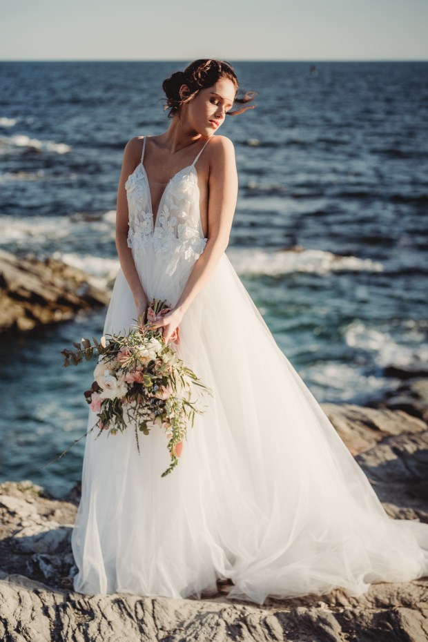 Elegant & Romantic Styled Bridal Shoot in Newport Venue Finishing at Jamestown Cliffs_Harlow & Stone Studios_HSS3163_big