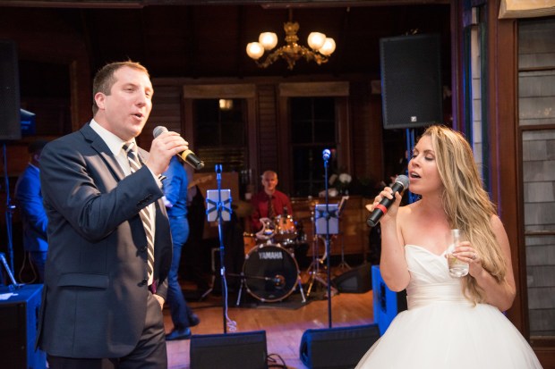 Dusel_Dusel_TwoAdventurousSouls_091418PaigeStephenwedding716_big