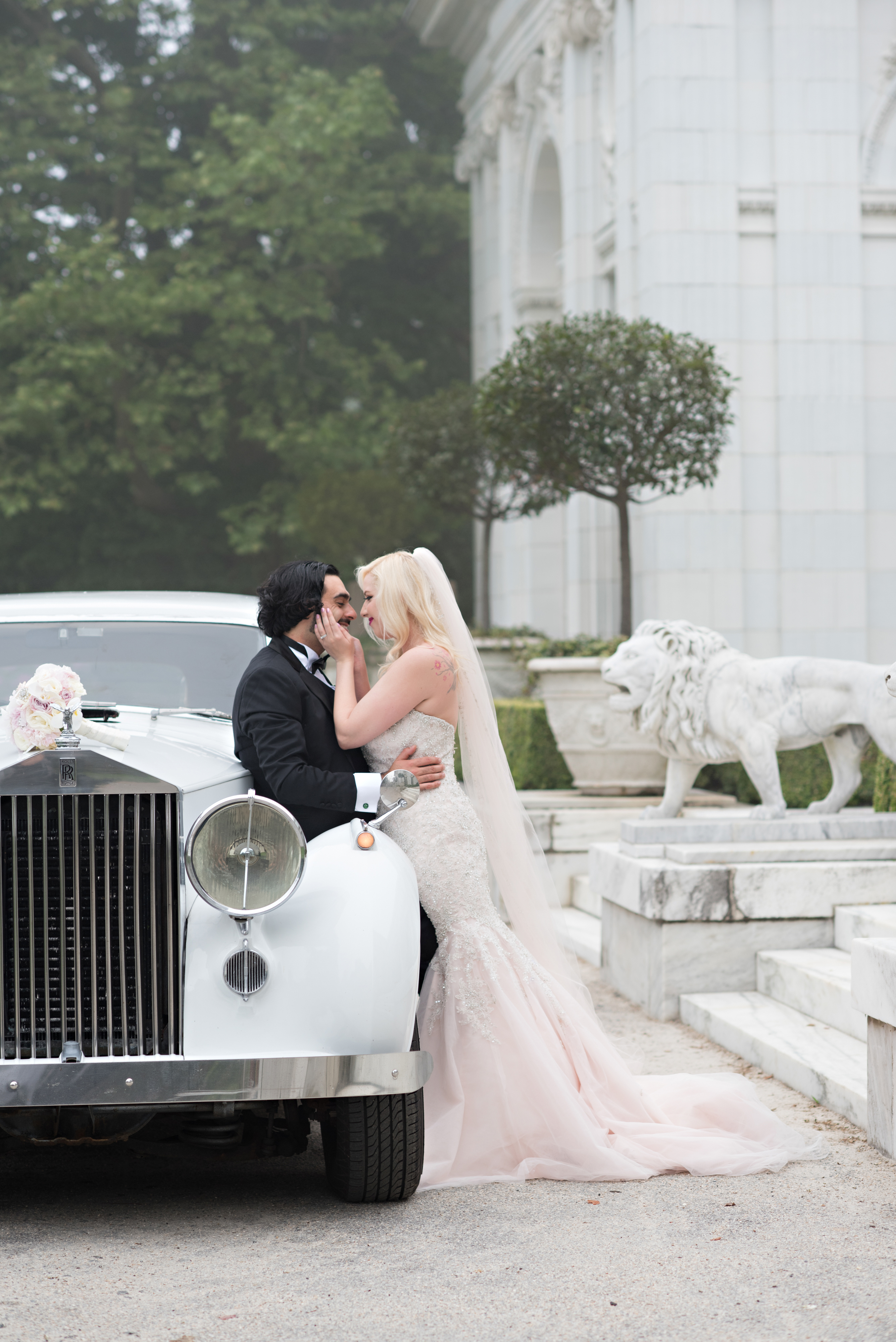 Ariana and Elie's Blush Toned Rosecliff Wedding on The Newport Bride a Rhode Island Wedding Blog
