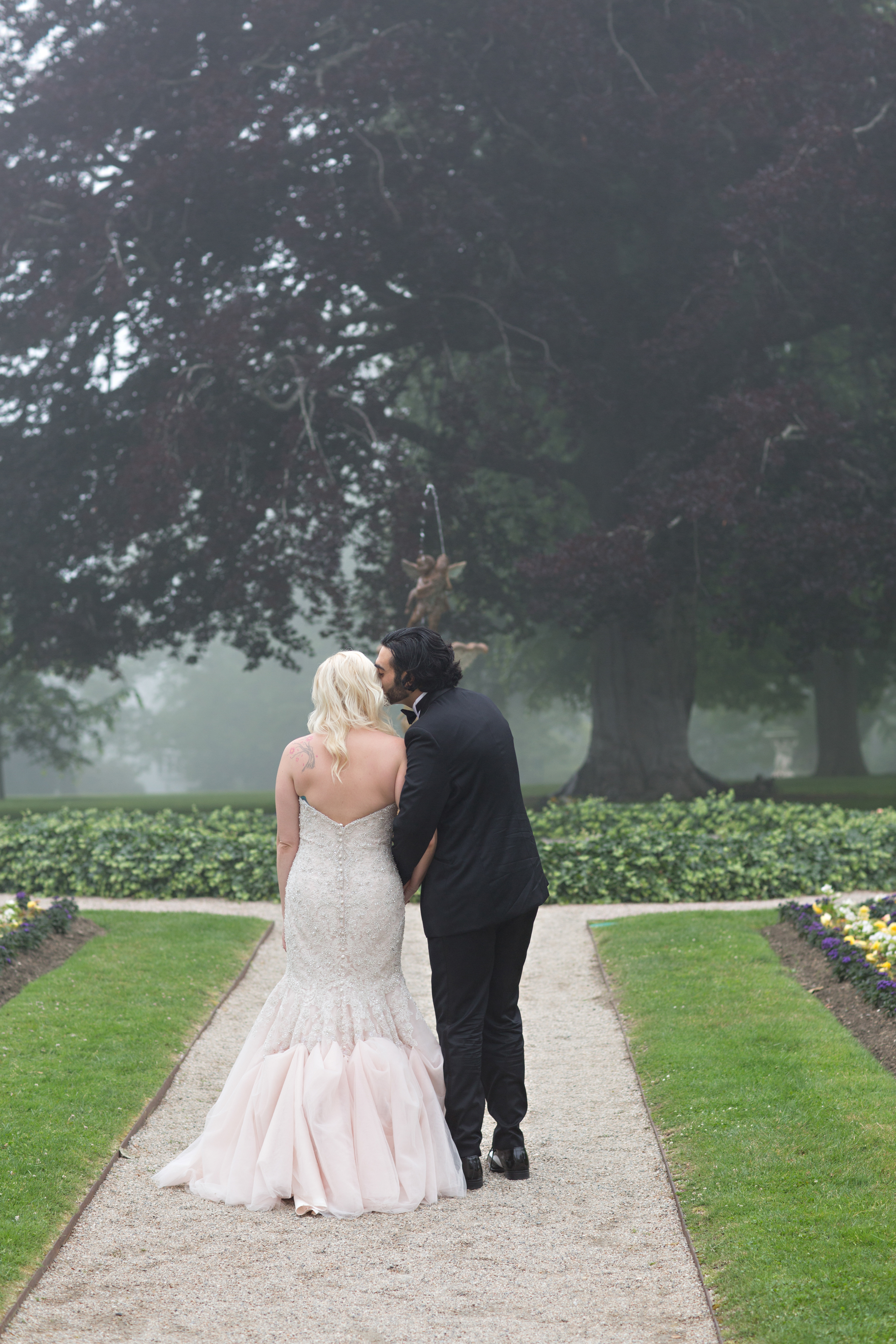 Ariana and Elie's Blush Toned Rosecliff Wedding on The Newport Bride a Rhode Island Wedding Blog