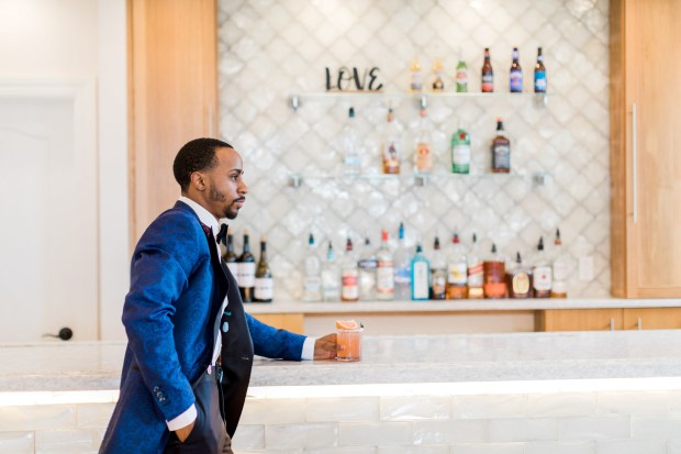 AlyssaParkerPhotography_AlyssaParkerPhotographyCoralNewportWedding25_big