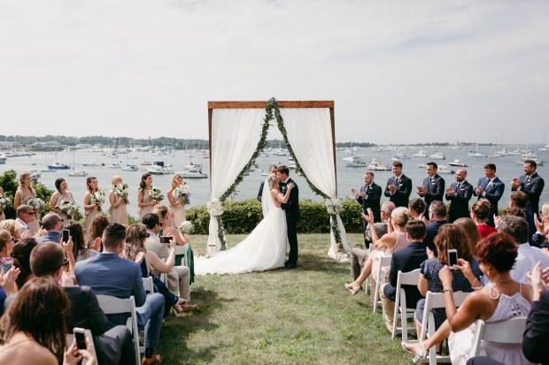 Galasso_Oleynick_BeetampBlossom_HayleyMike04Ceremony160